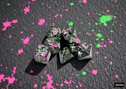 Chessex 24414 Brush 7-die Set Paintball/Green Dice Set [7ct]